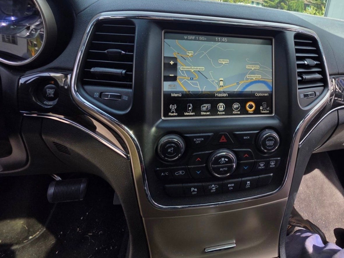 JEEP Grand Cherokee 3.0 CRD Overland Automatic-image-9