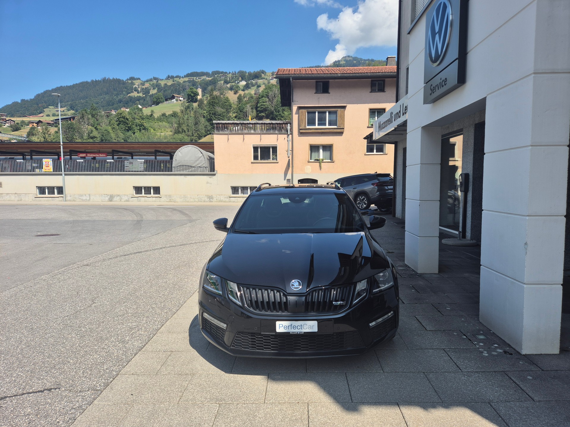 SKODA Octavia Combi 2.0 TDI RS 4x4 DSG-image-2