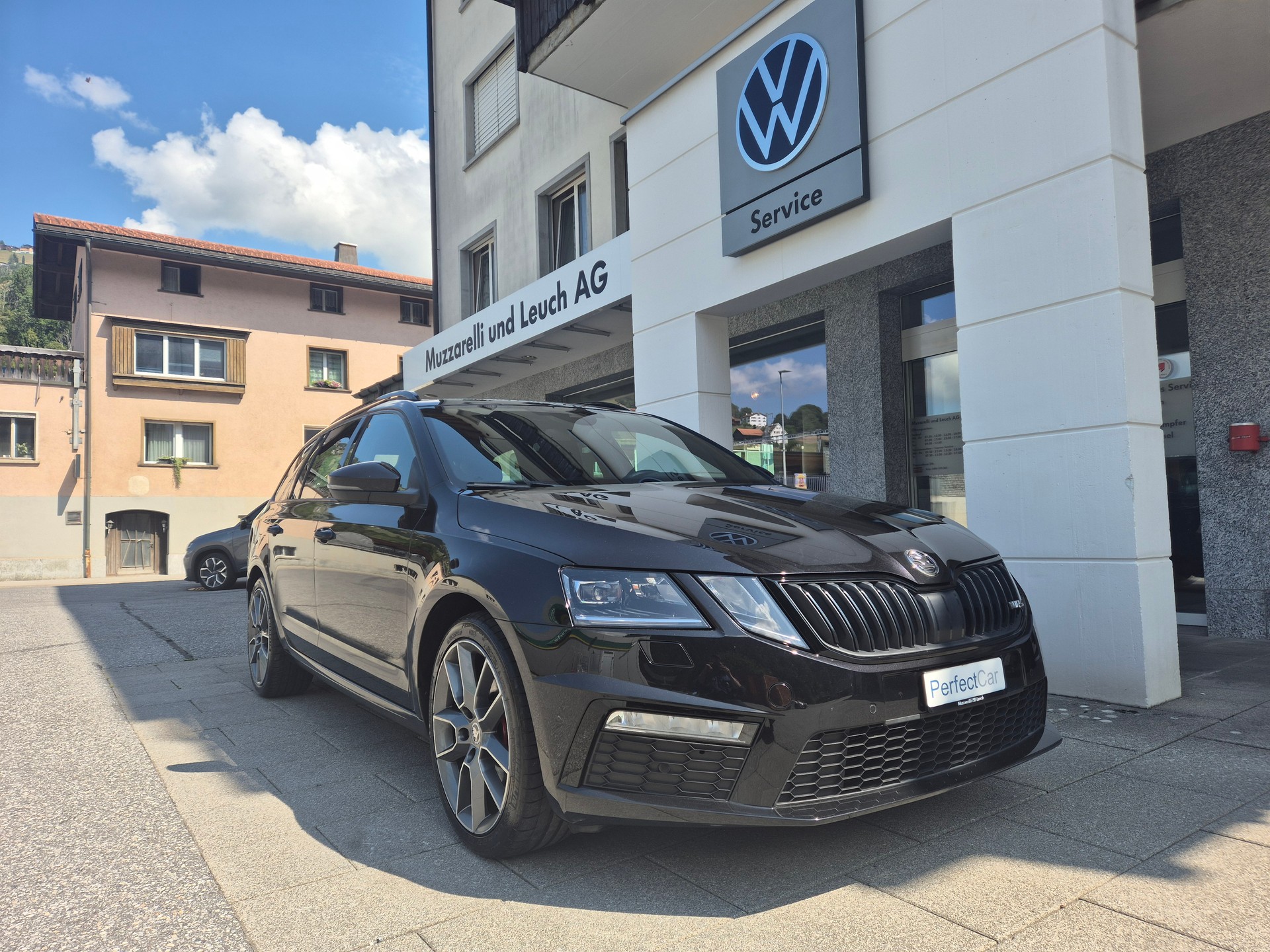 SKODA Octavia Combi 2.0 TDI RS 4x4 DSG-image-0