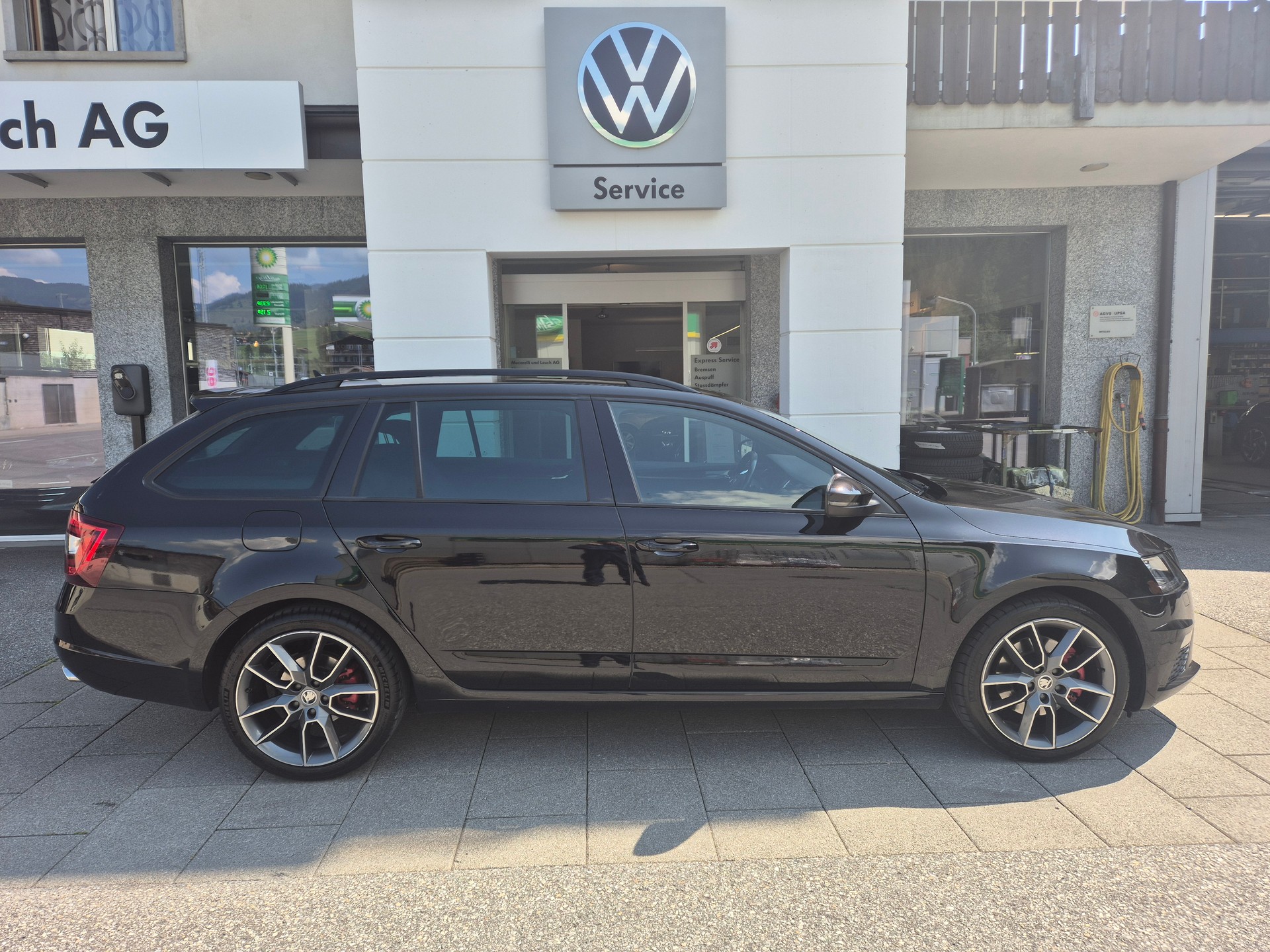 SKODA Octavia Combi 2.0 TDI RS 4x4 DSG-image-3