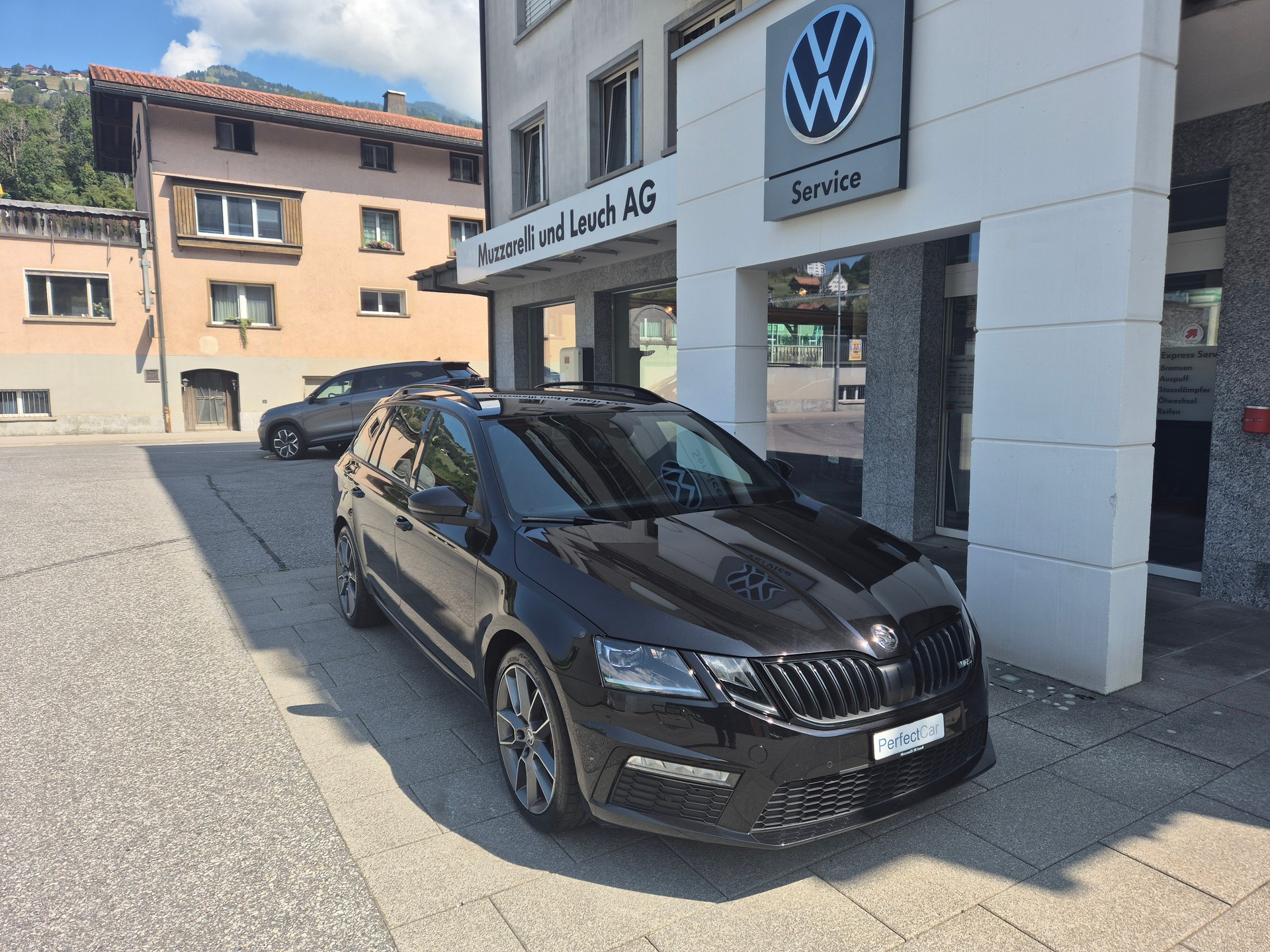 SKODA Octavia Combi 2.0 TDI RS 4x4 DSG-image-1