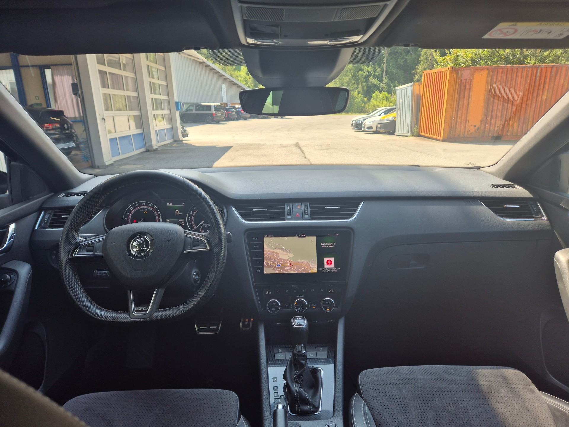 SKODA Octavia Combi 2.0 TDI RS 4x4 DSG-image-9