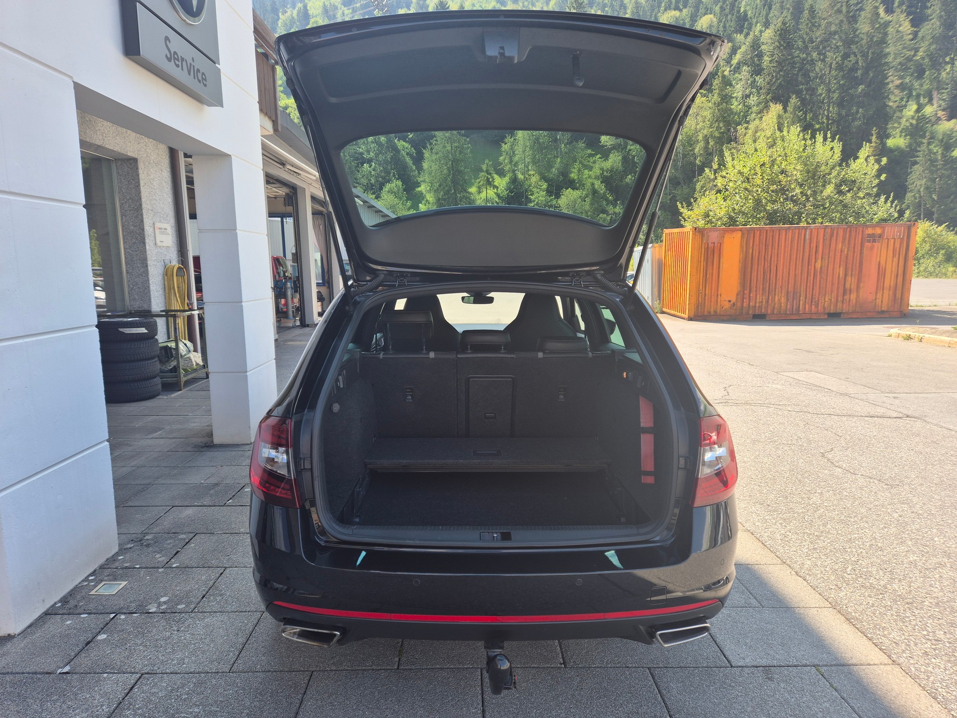 SKODA Octavia Combi 2.0 TDI RS 4x4 DSG-image-11
