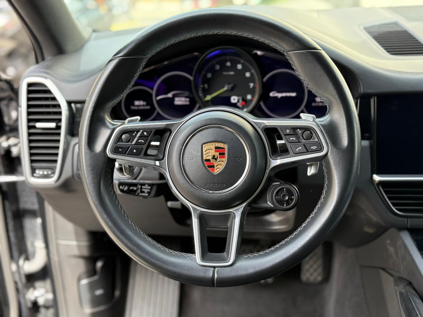 PORSCHE 3.0 V6 E-Hybrid Platinum Edition-image-9