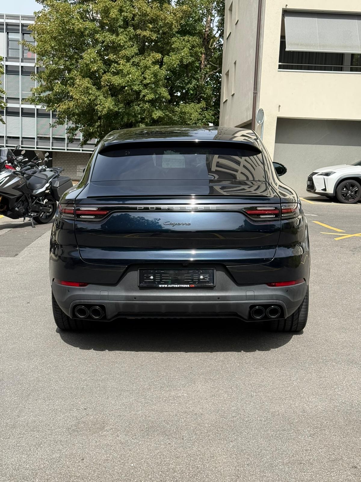 PORSCHE 3.0 V6 E-Hybrid Platinum Edition-image-5