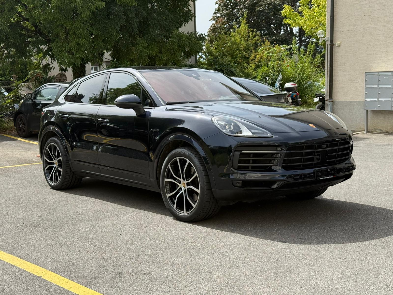 PORSCHE 3.0 V6 E-Hybrid Platinum Edition-image-1