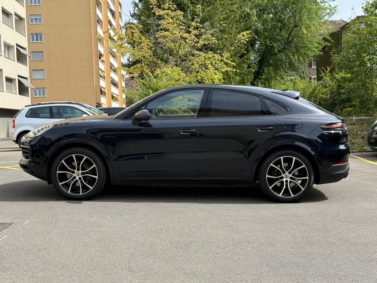 PORSCHE 3.0 V6 E-Hybrid Platinum Edition-image-2