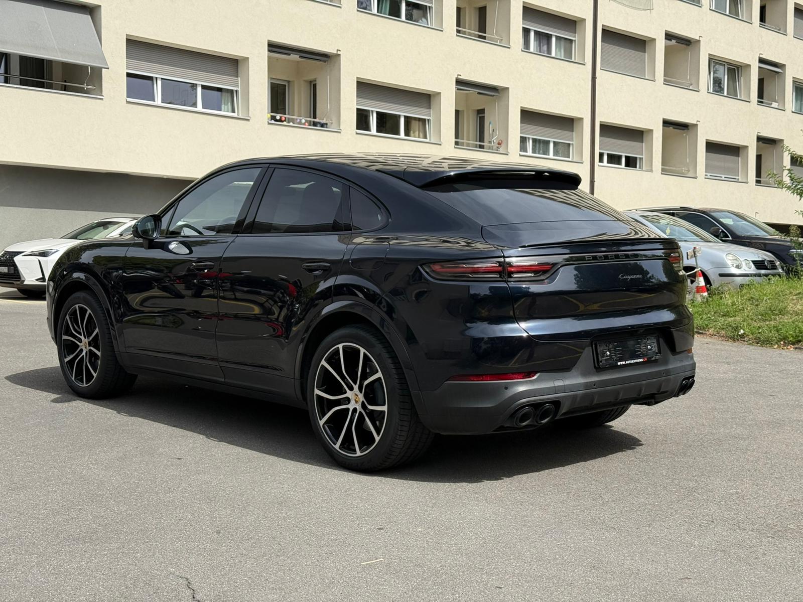 PORSCHE 3.0 V6 E-Hybrid Platinum Edition-image-6