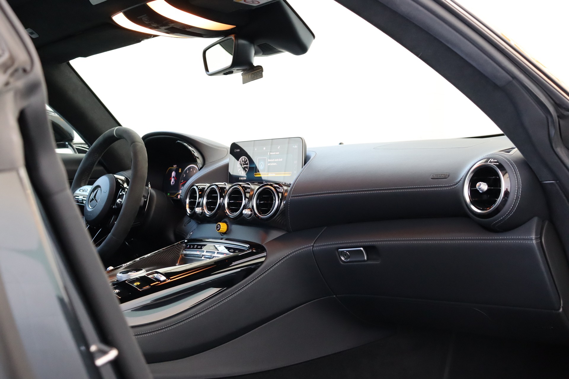 MERCEDES-BENZ AMG GT R Speedshift DCT-image-13
