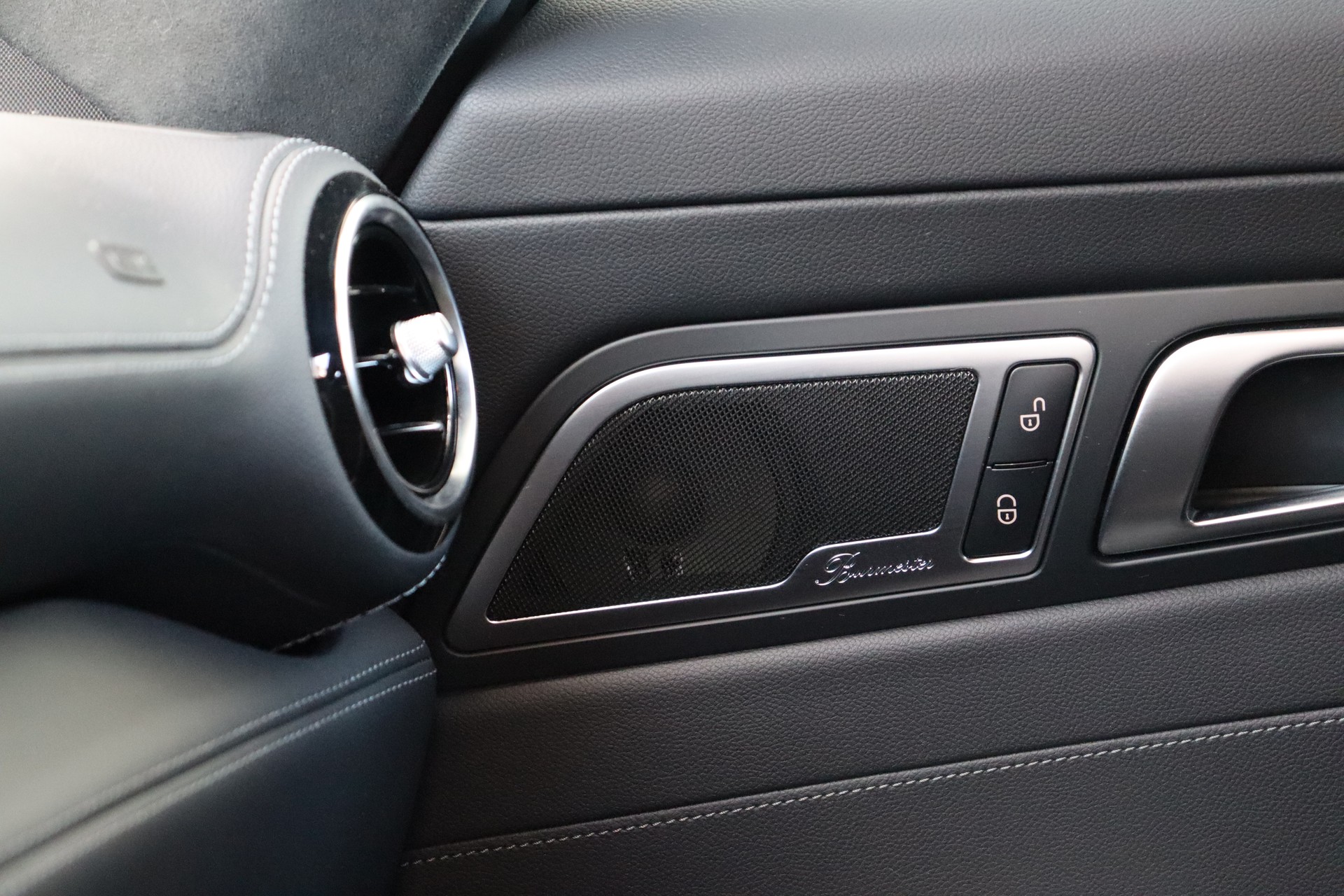 MERCEDES-BENZ AMG GT R Speedshift DCT-image-28
