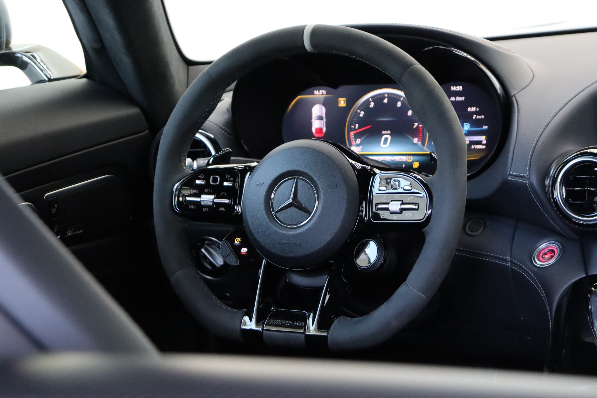 MERCEDES-BENZ AMG GT R Speedshift DCT-image-14