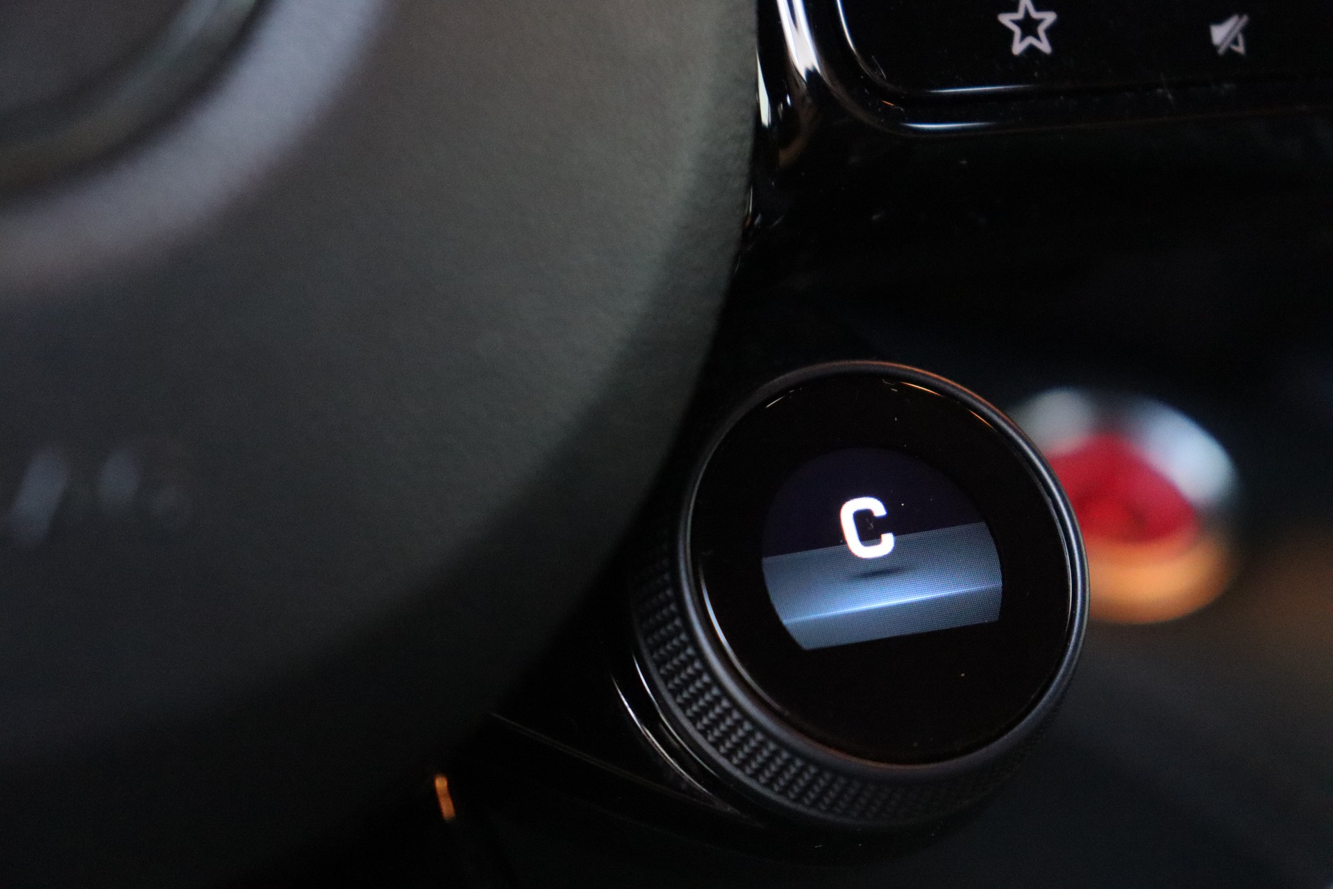 MERCEDES-BENZ AMG GT R Speedshift DCT-image-22
