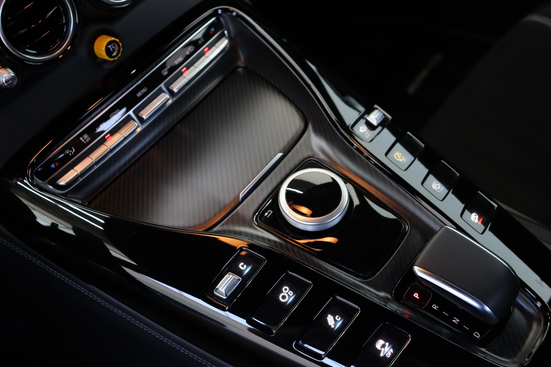 MERCEDES-BENZ AMG GT R Speedshift DCT-image-27