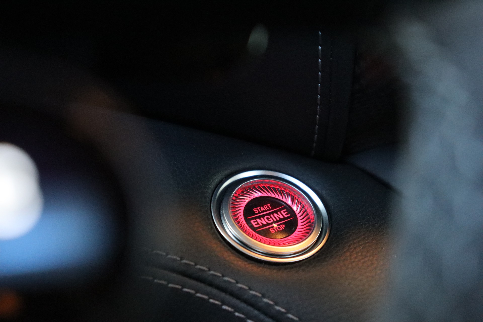 MERCEDES-BENZ AMG GT R Speedshift DCT-image-23