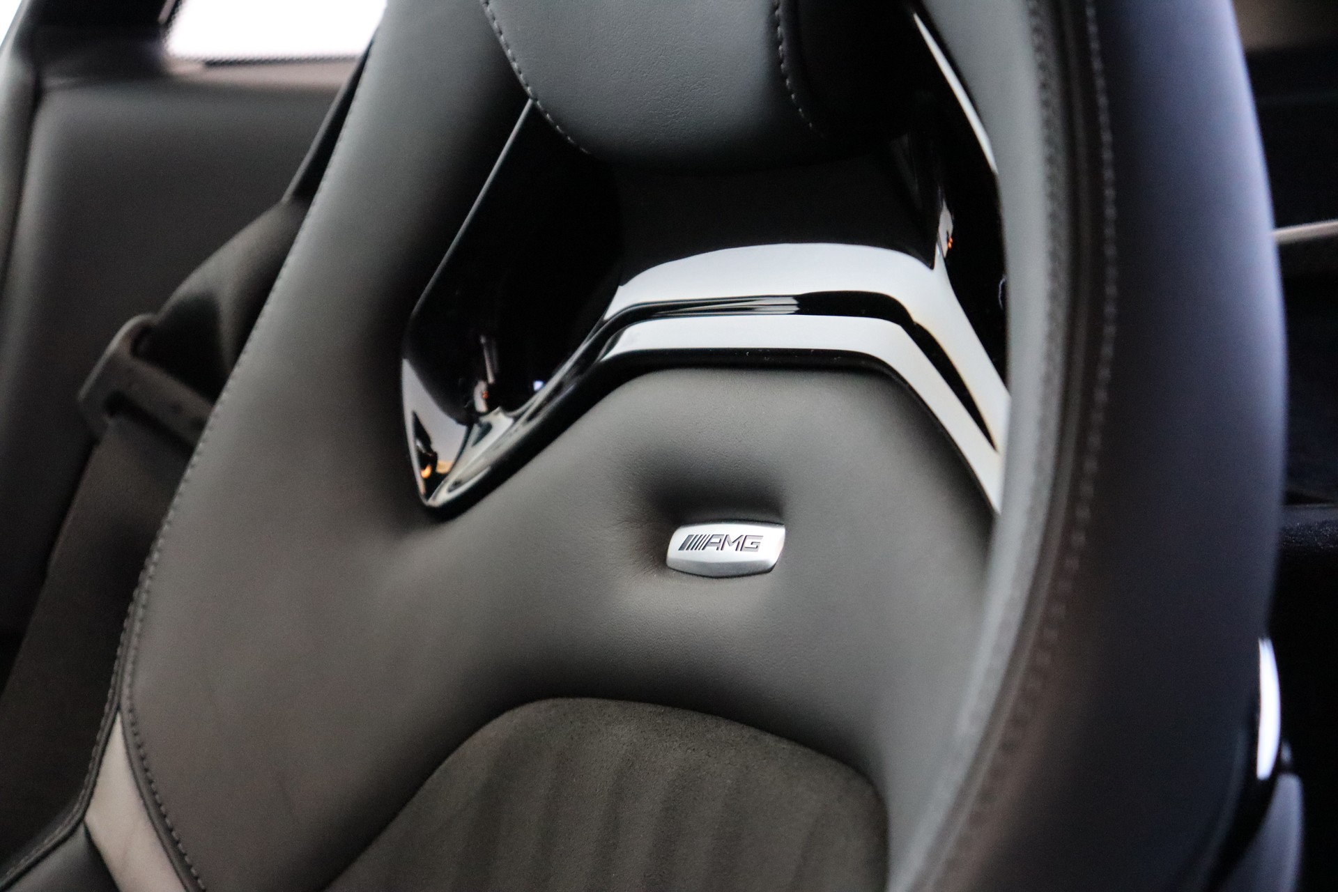 MERCEDES-BENZ AMG GT R Speedshift DCT-image-29