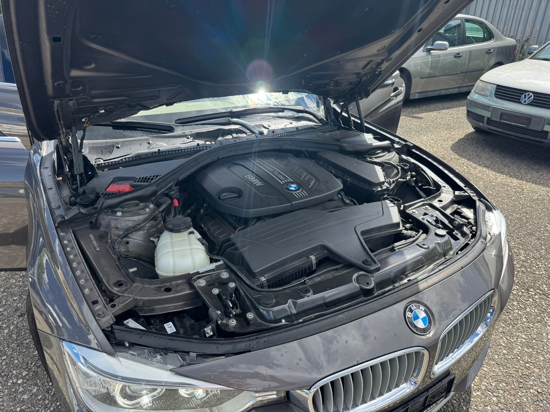 BMW 320d Touring Luxury Line-image-8