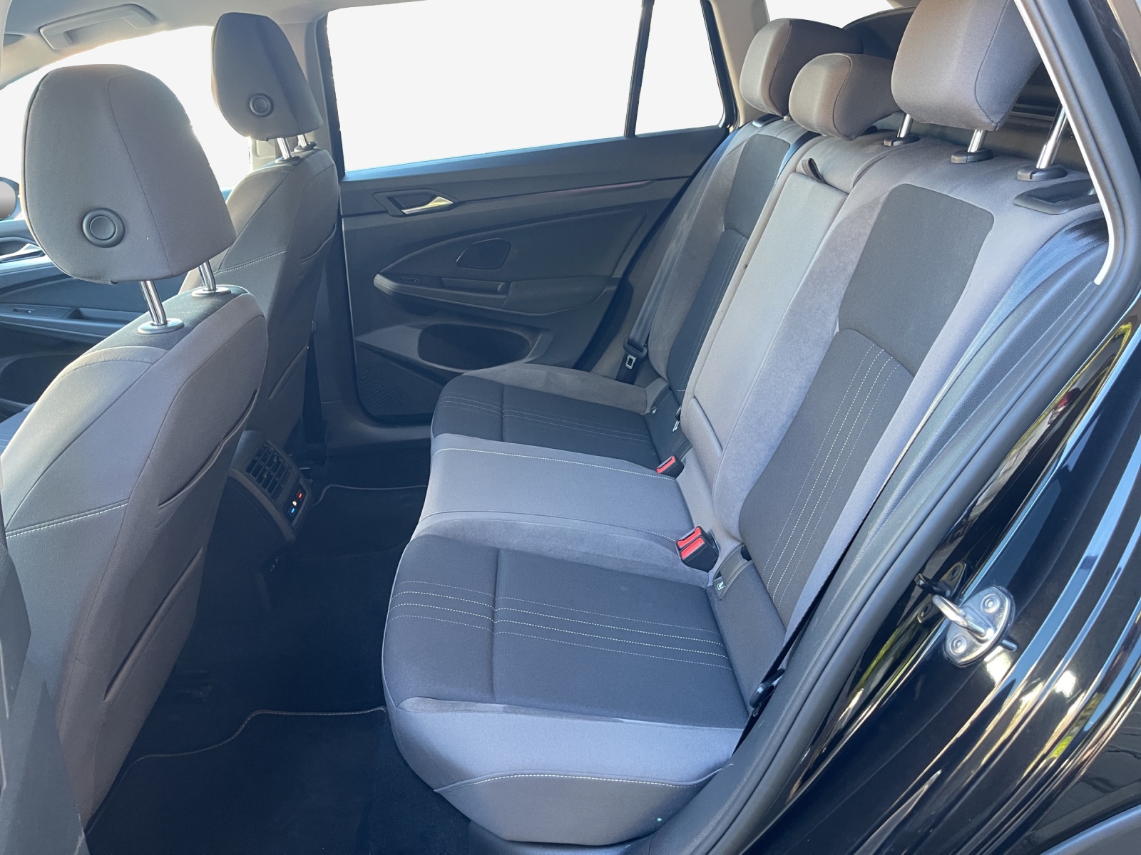 VW Golf 2.0 TDI Alltrack DSG 4Motion-image-11
