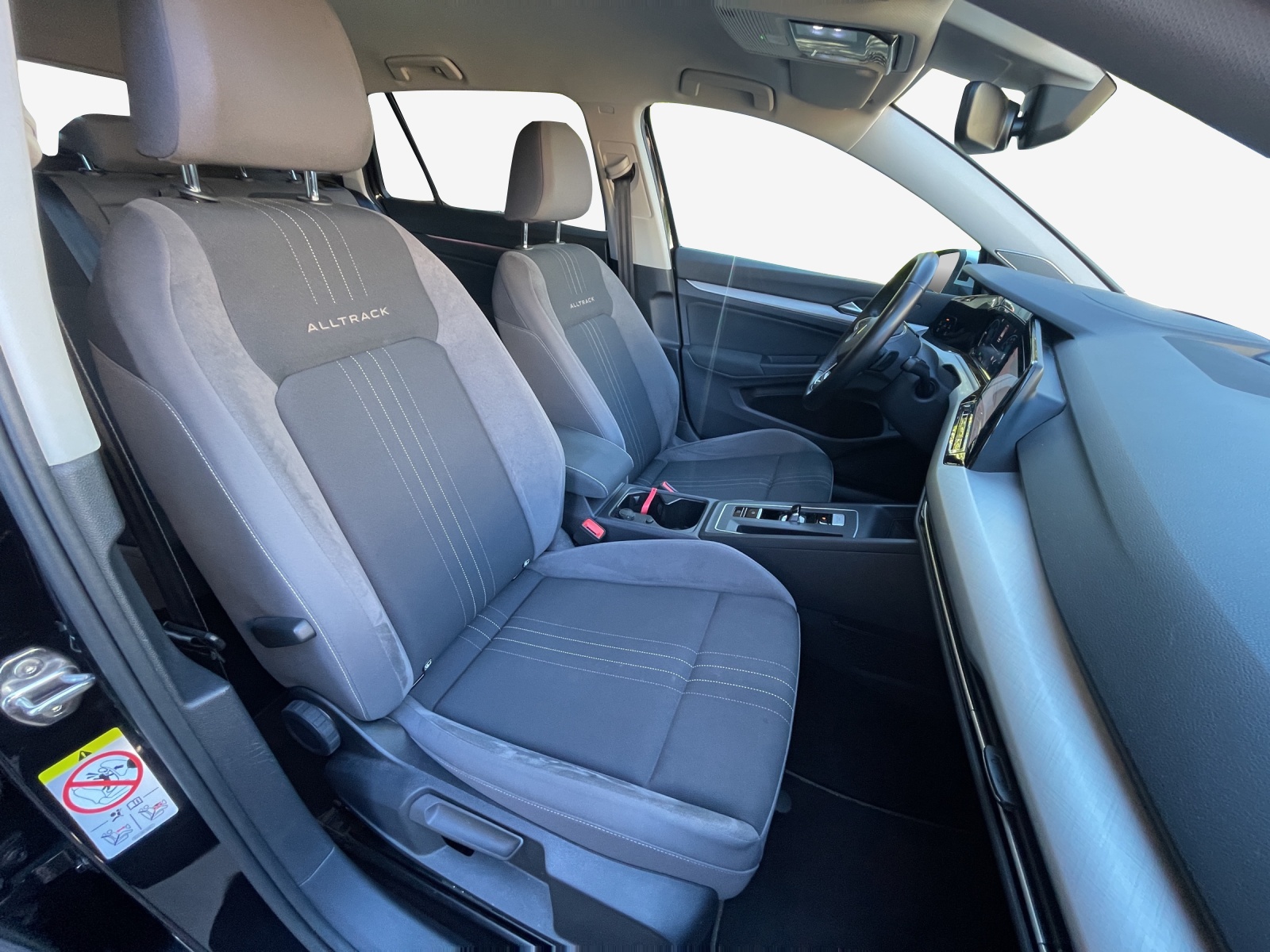 VW Golf 2.0 TDI Alltrack DSG 4Motion-image-13