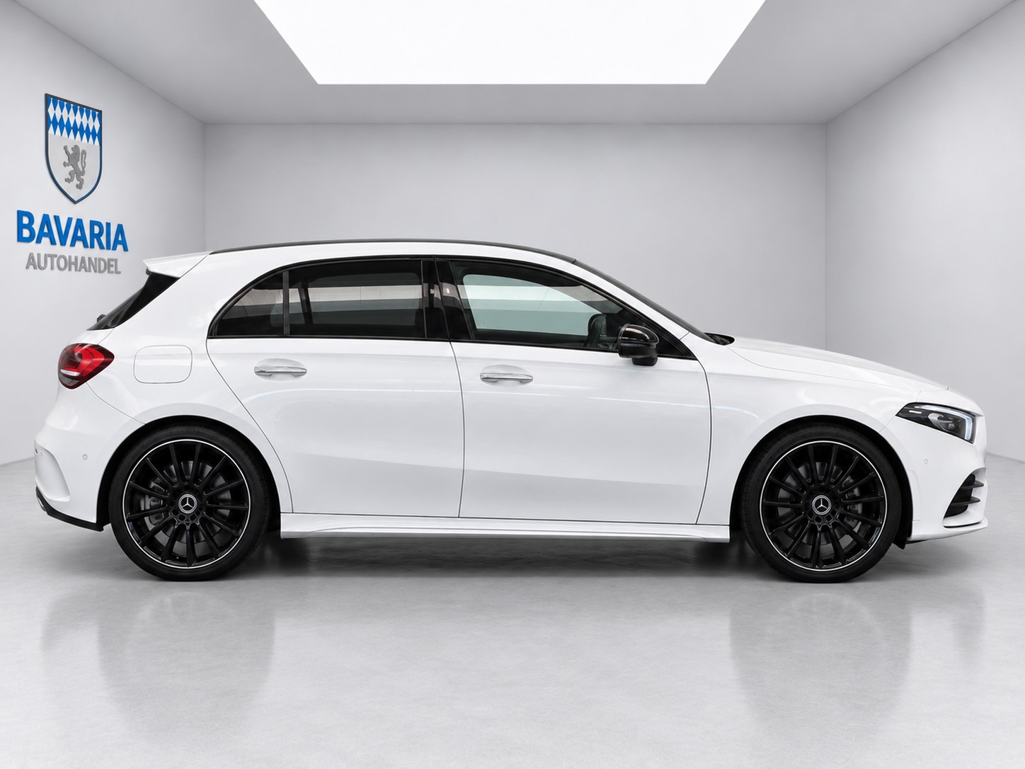 MERCEDES-BENZ A 250 AMG Line 7G-DCT-image-4