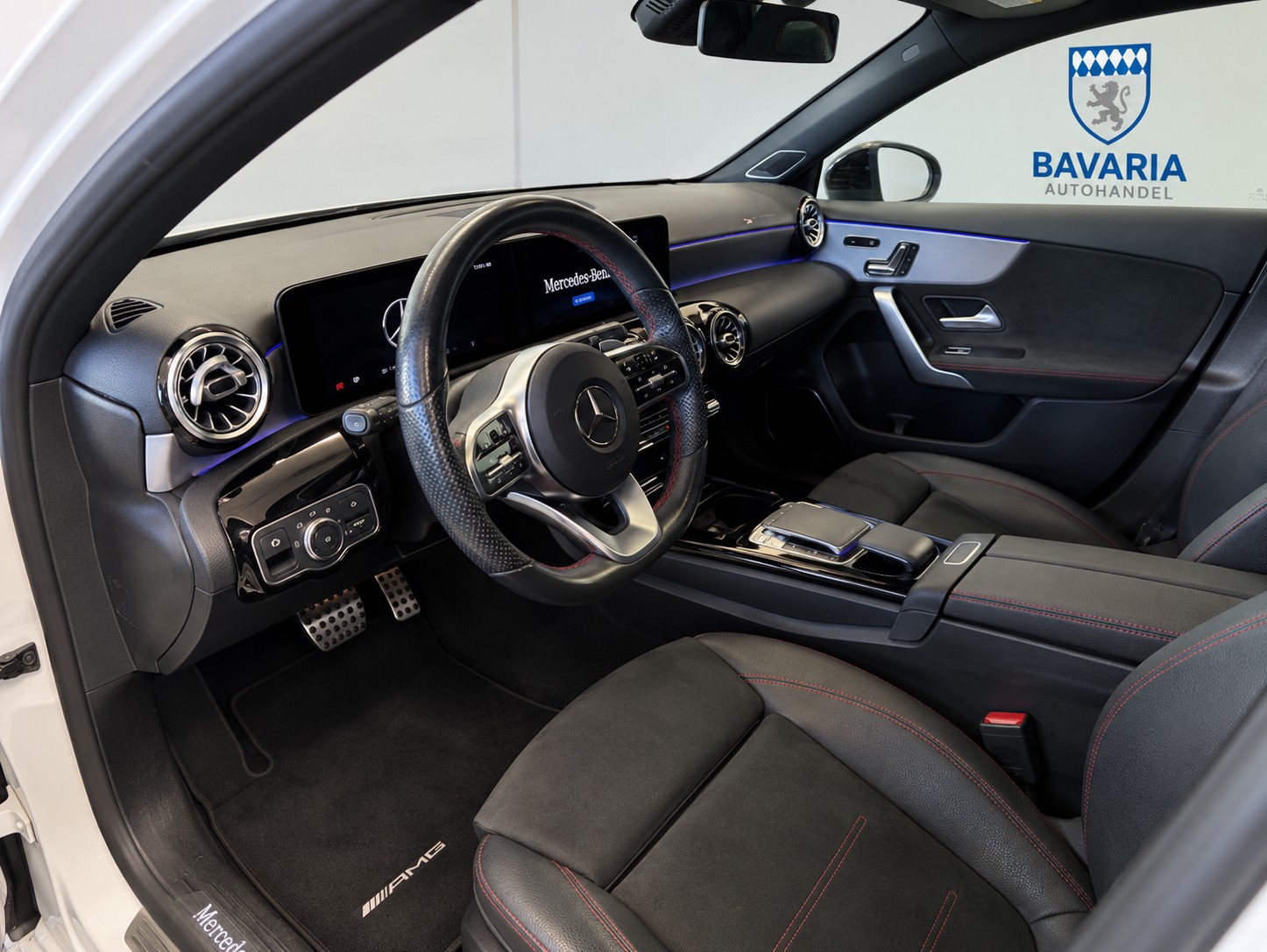 MERCEDES-BENZ A 250 AMG Line 7G-DCT-image-6