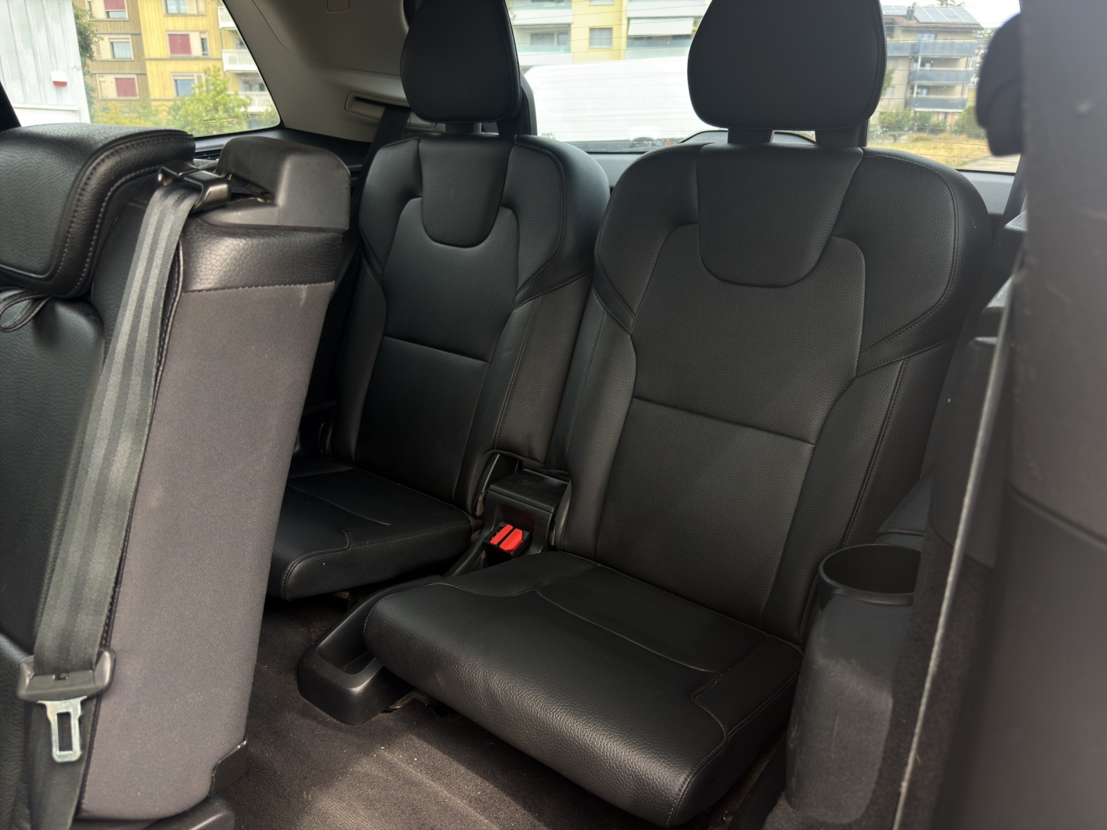 VOLVO XC90 D5 AWD Momentum Geartronic-image-19