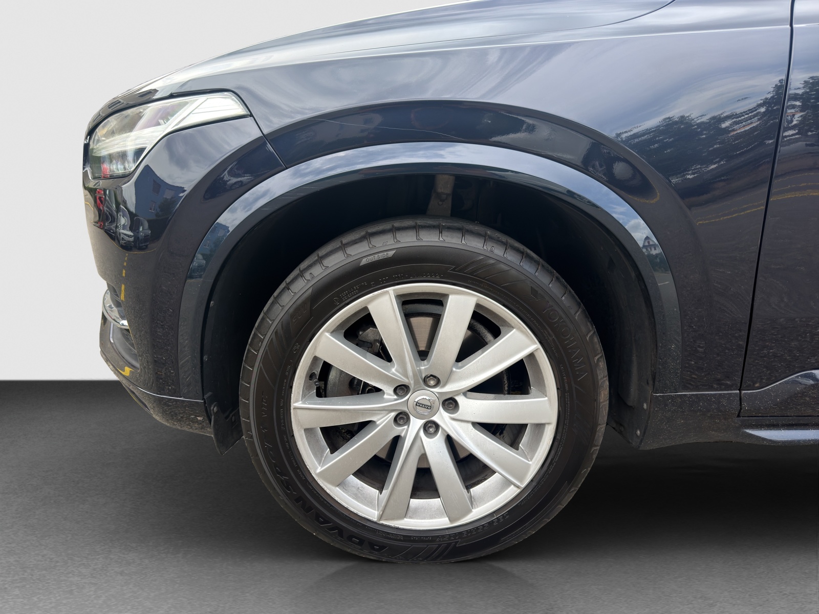 VOLVO XC90 D5 AWD Momentum Geartronic-image-17