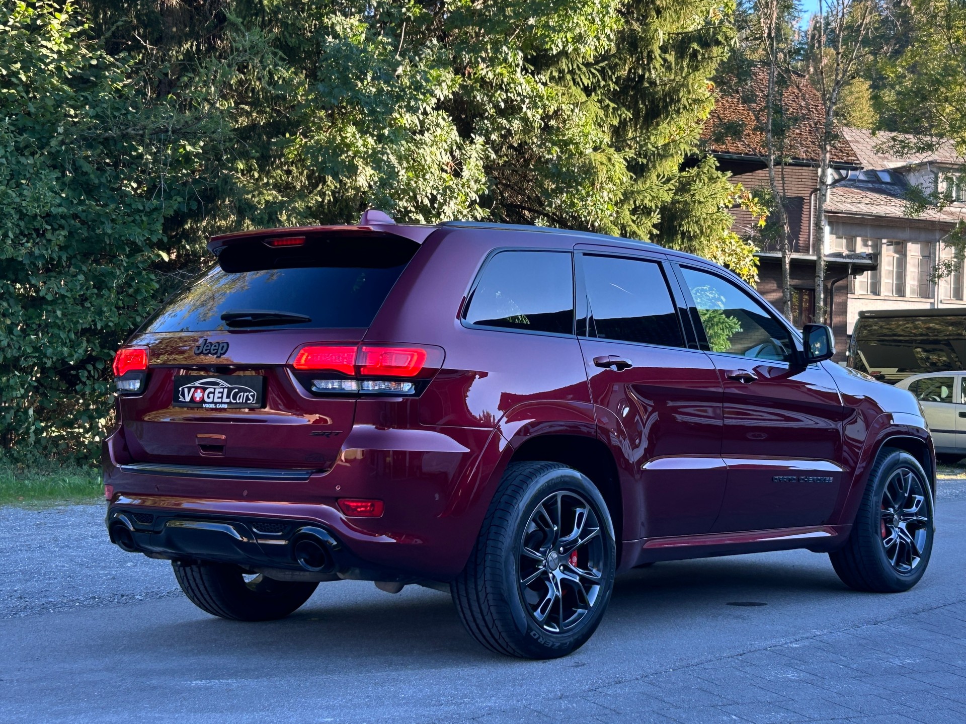 JEEP Grand Cherokee 6.4 V8 HEMI SRT8 Automatic-image-2