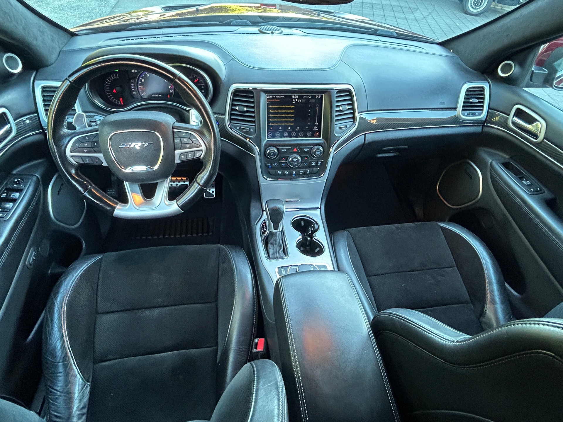 JEEP Grand Cherokee 6.4 V8 HEMI SRT8 Automatic-image-8