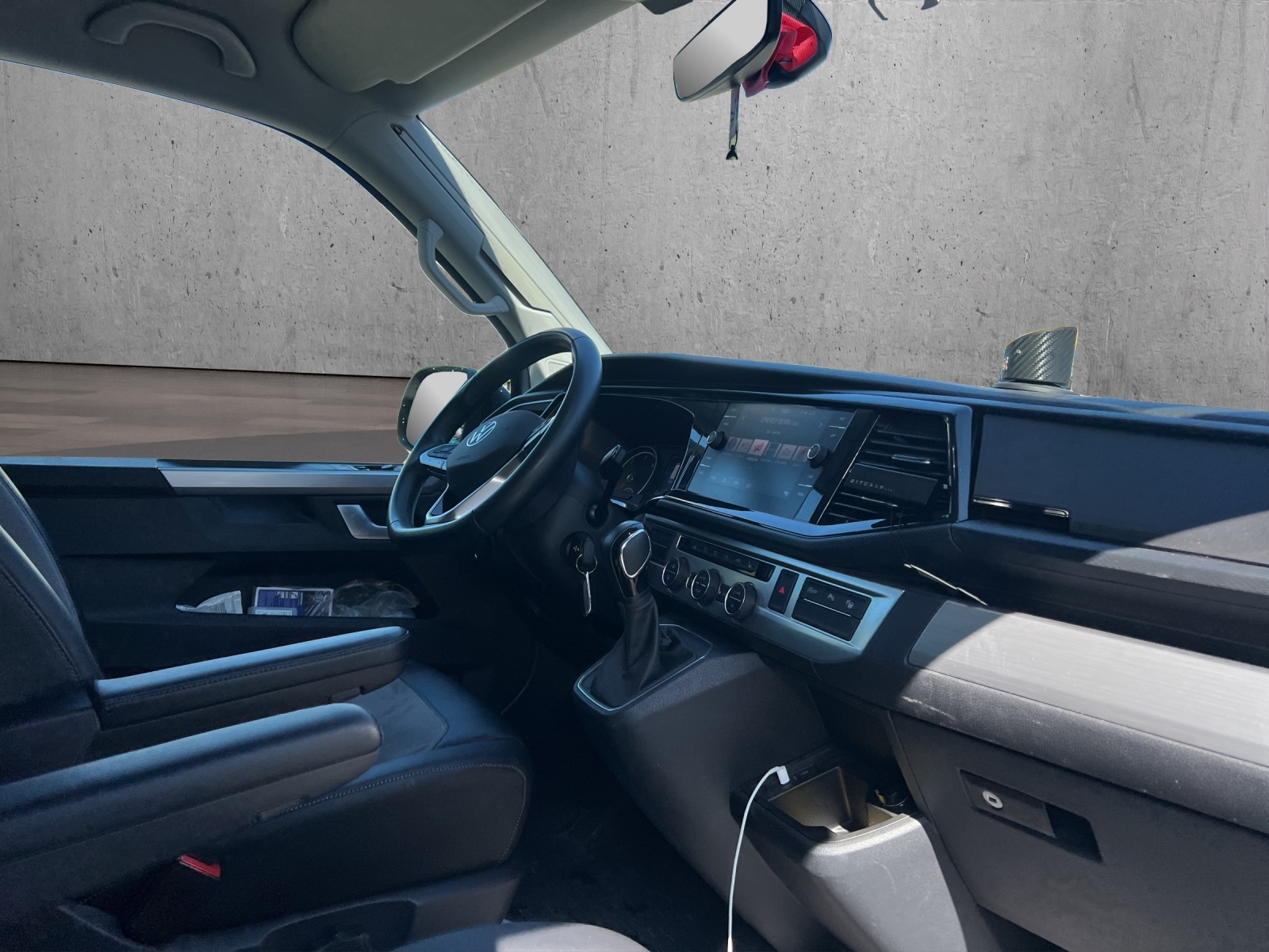 VW T6.1 California 2.0 TDI Beach Liberty DSG-image-10