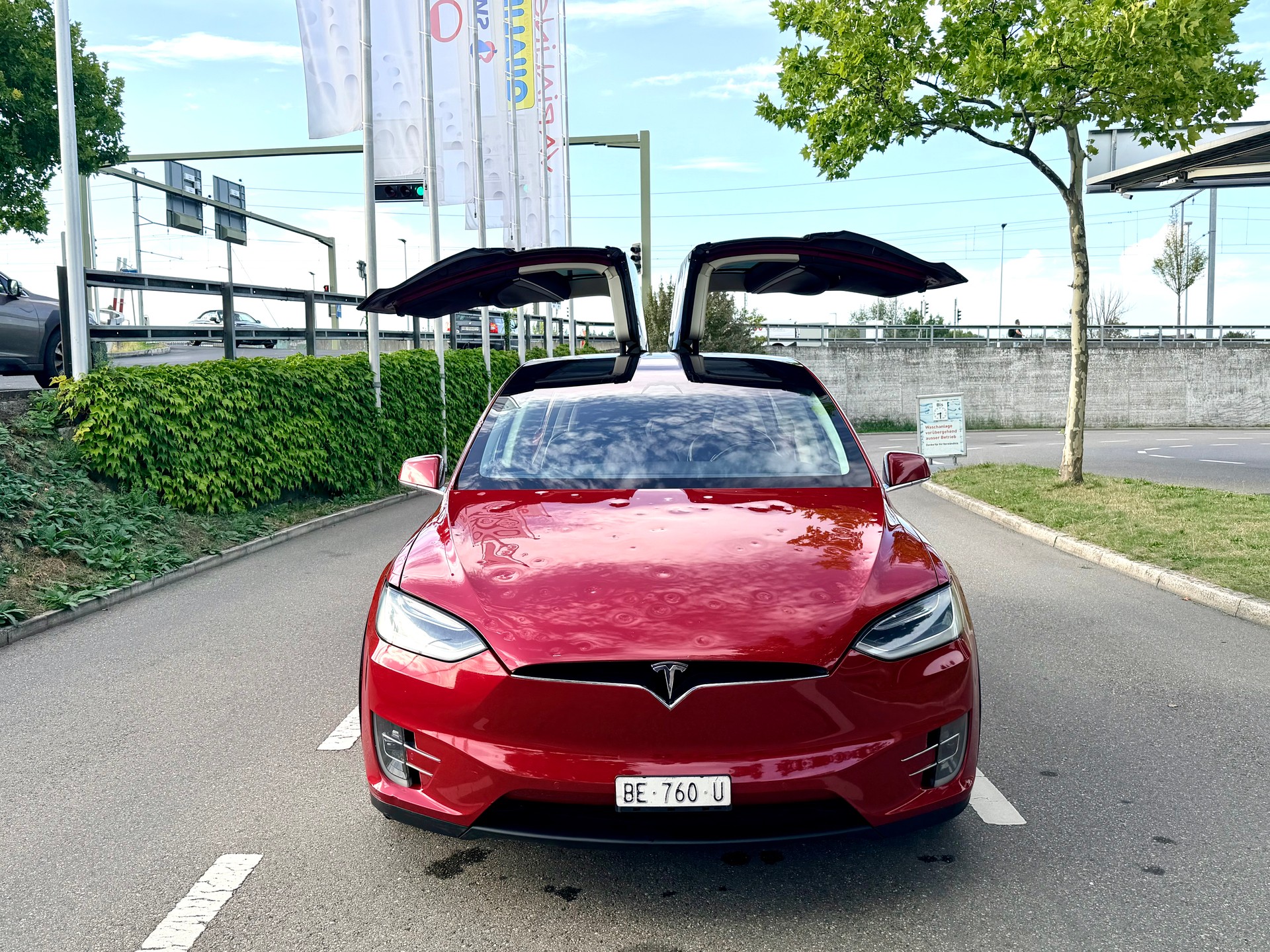TESLA Model X 90 D FREE SUPERCHARGER-image-10