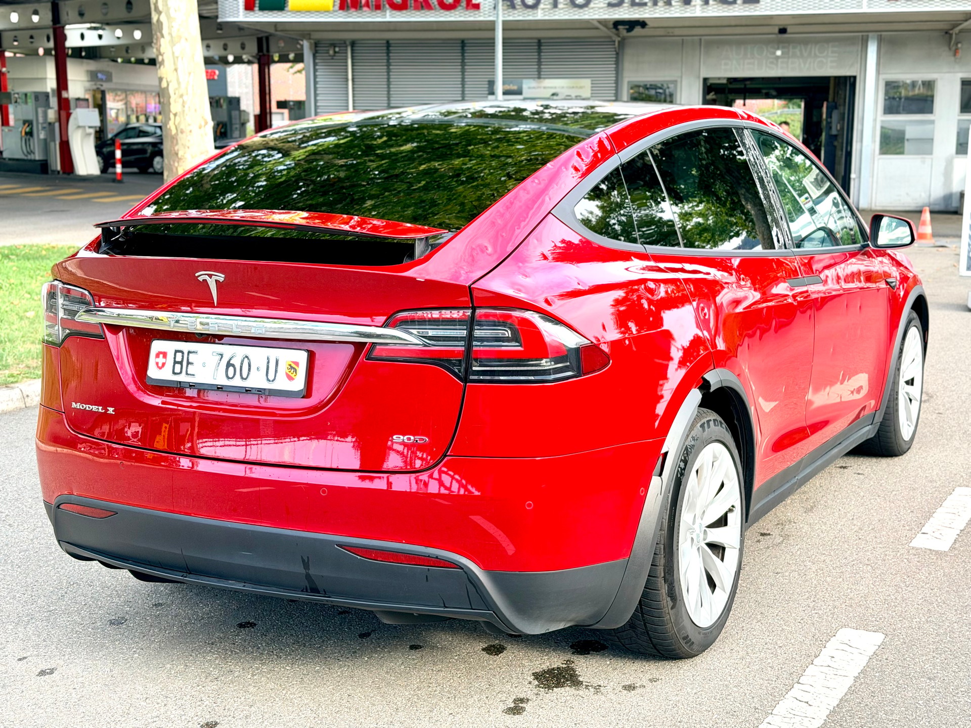 TESLA Model X 90 D FREE SUPERCHARGER-image-5