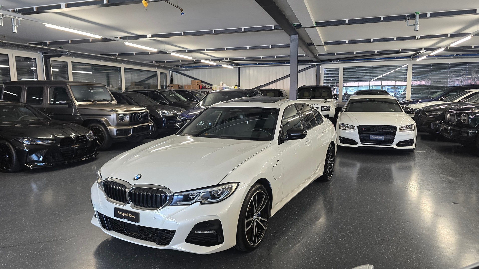 BMW 330e Steptronic M Sport-image-10