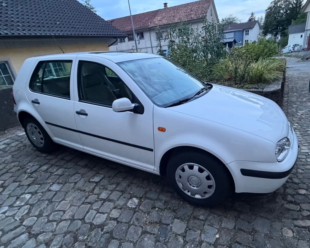 VW Golf 1.6 Comfortline-image-1