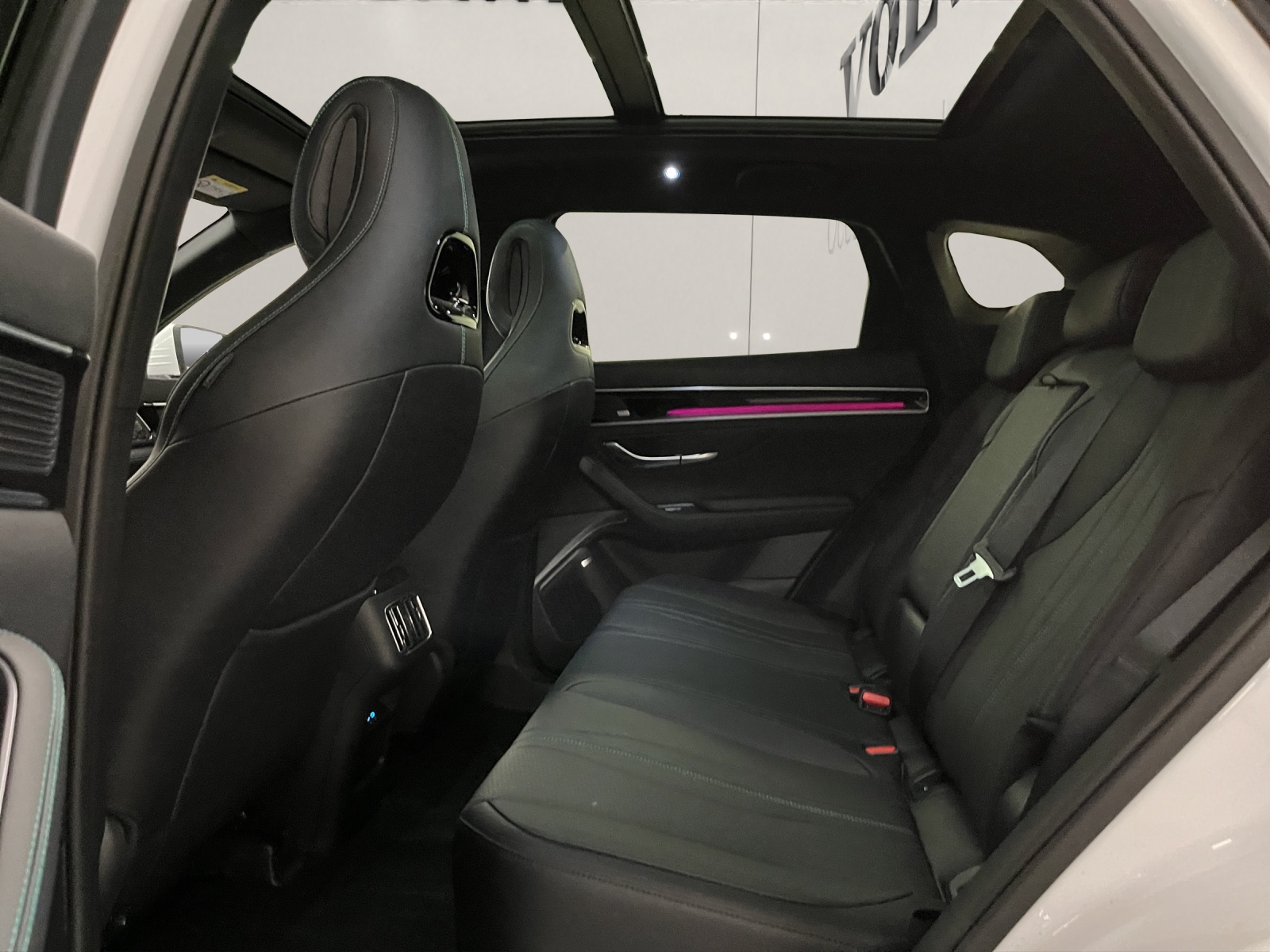 BYD Seal U DM-i Design AWD-image-13