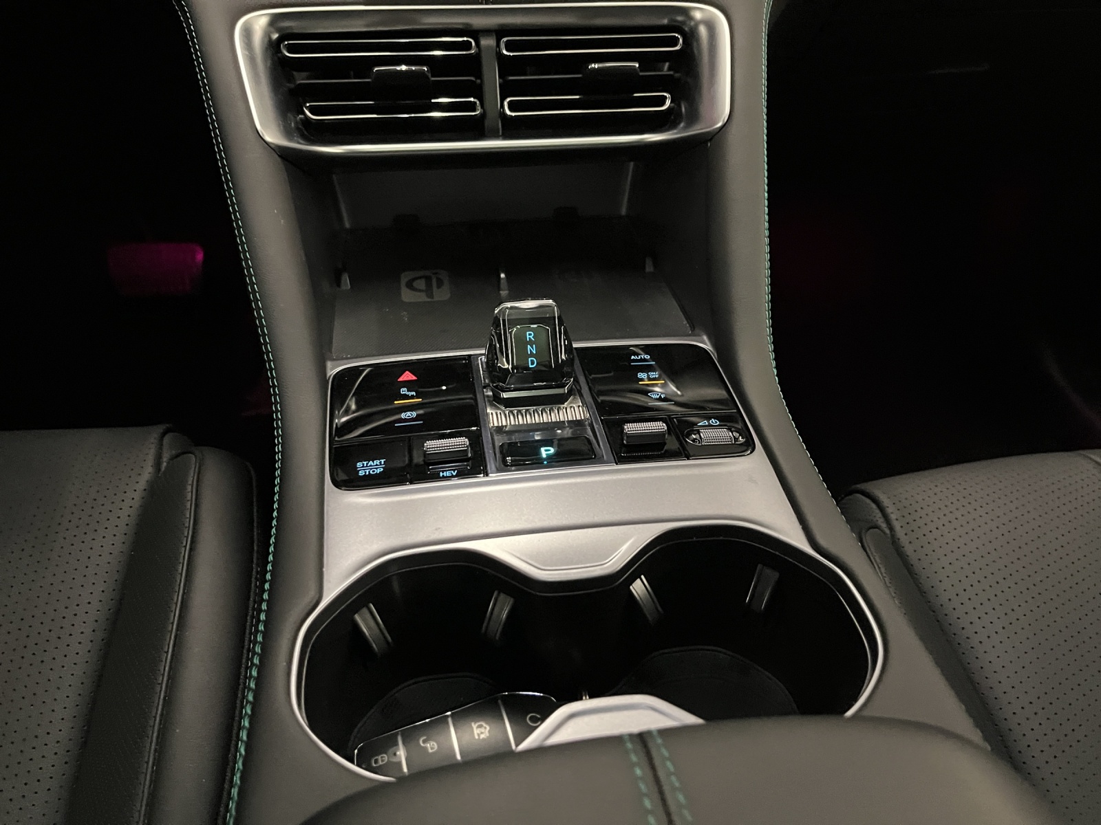BYD Seal U DM-i Design AWD-image-11