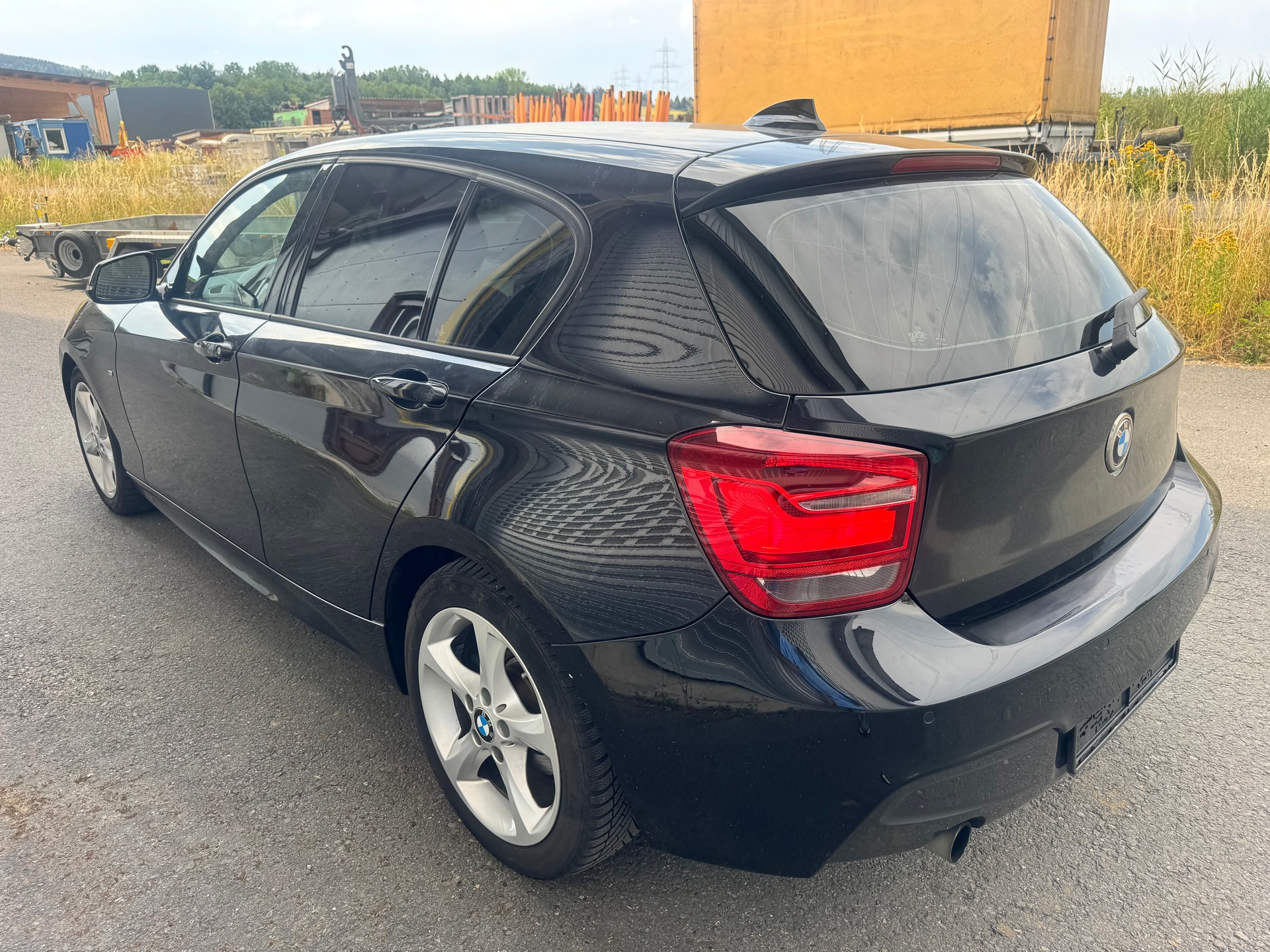 BMW 116i Sport Line Steptronic-image-2