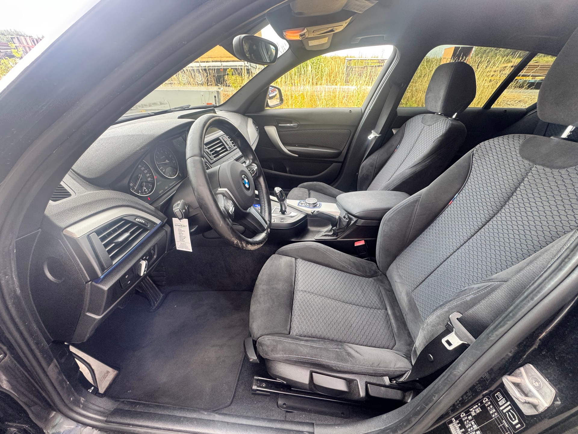 BMW 116i Sport Line Steptronic-image-9