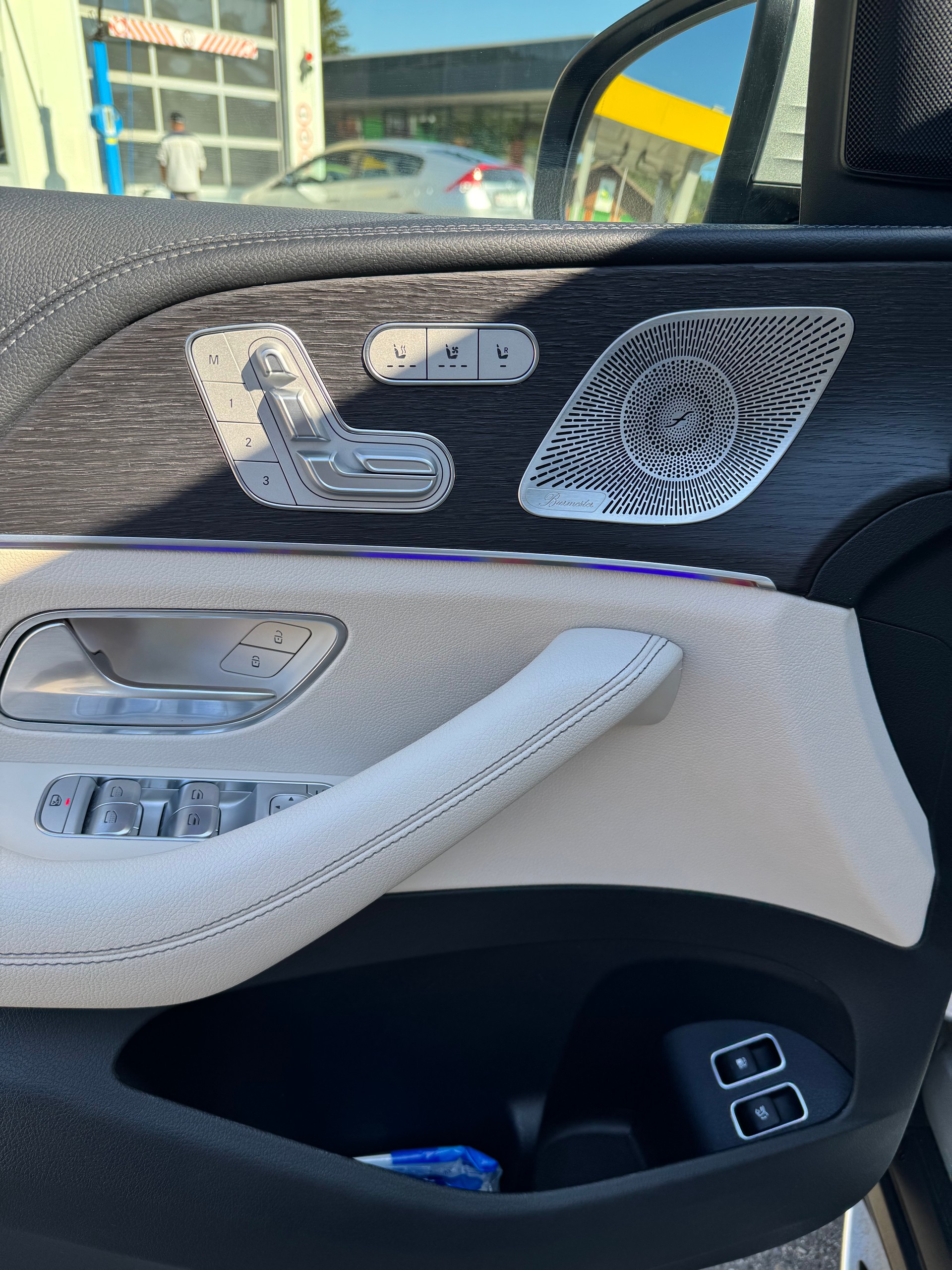 MERCEDES-BENZ GLE 350 e AMG Line 4matic-image-5