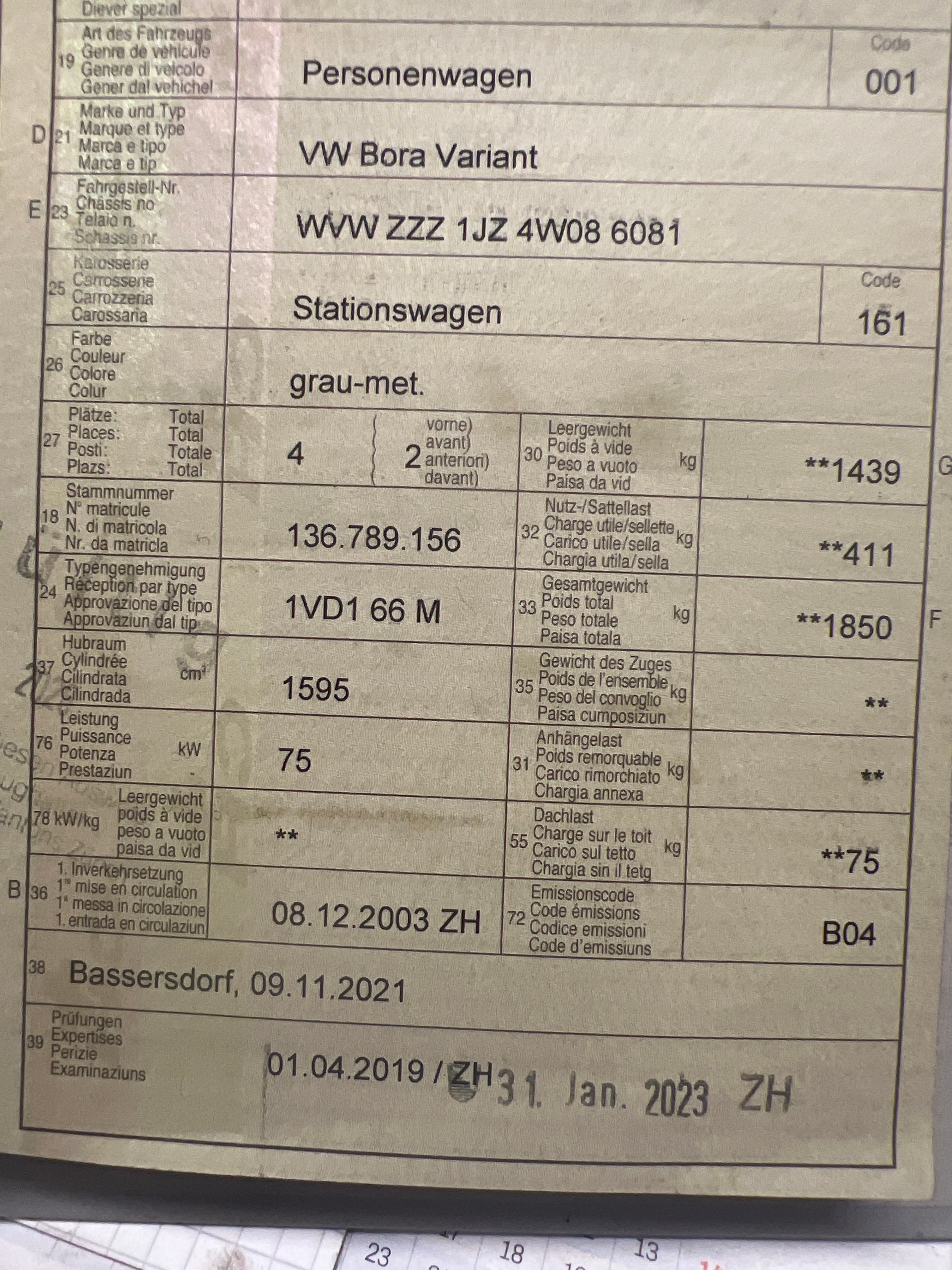VW Bora Variant 1.6 Comfortline Automatic-image-7