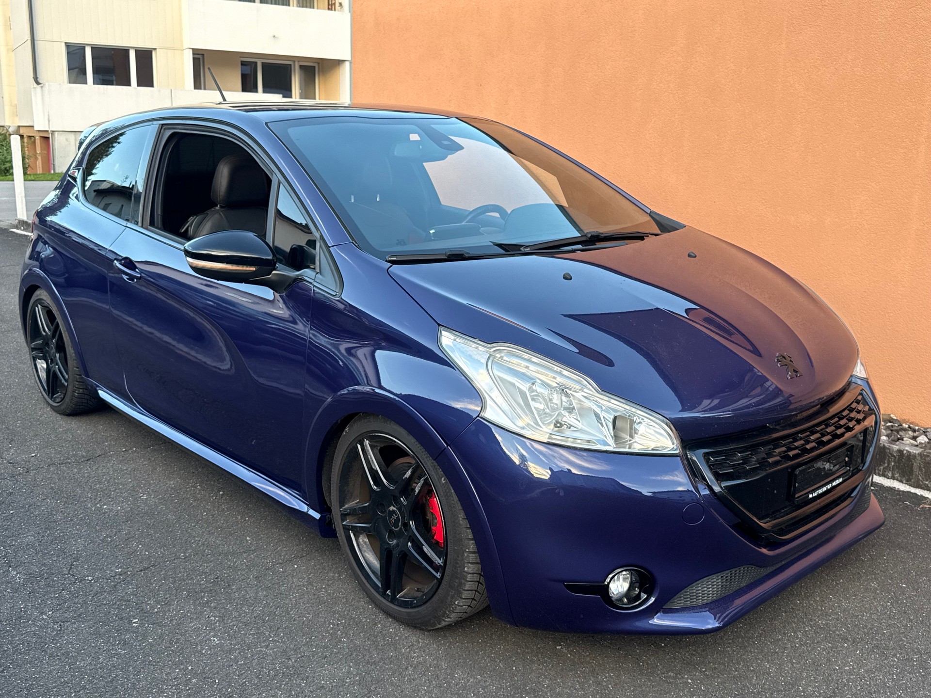 PEUGEOT 208 1.6 Turbo GTi-image-8