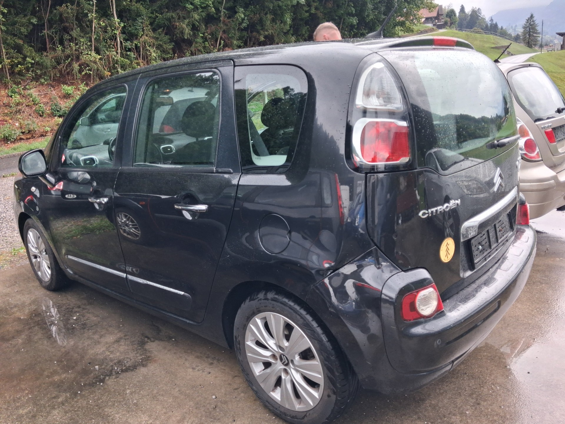 CITROEN C3 Picasso 1.4i 16V Chic (SX)-image-2