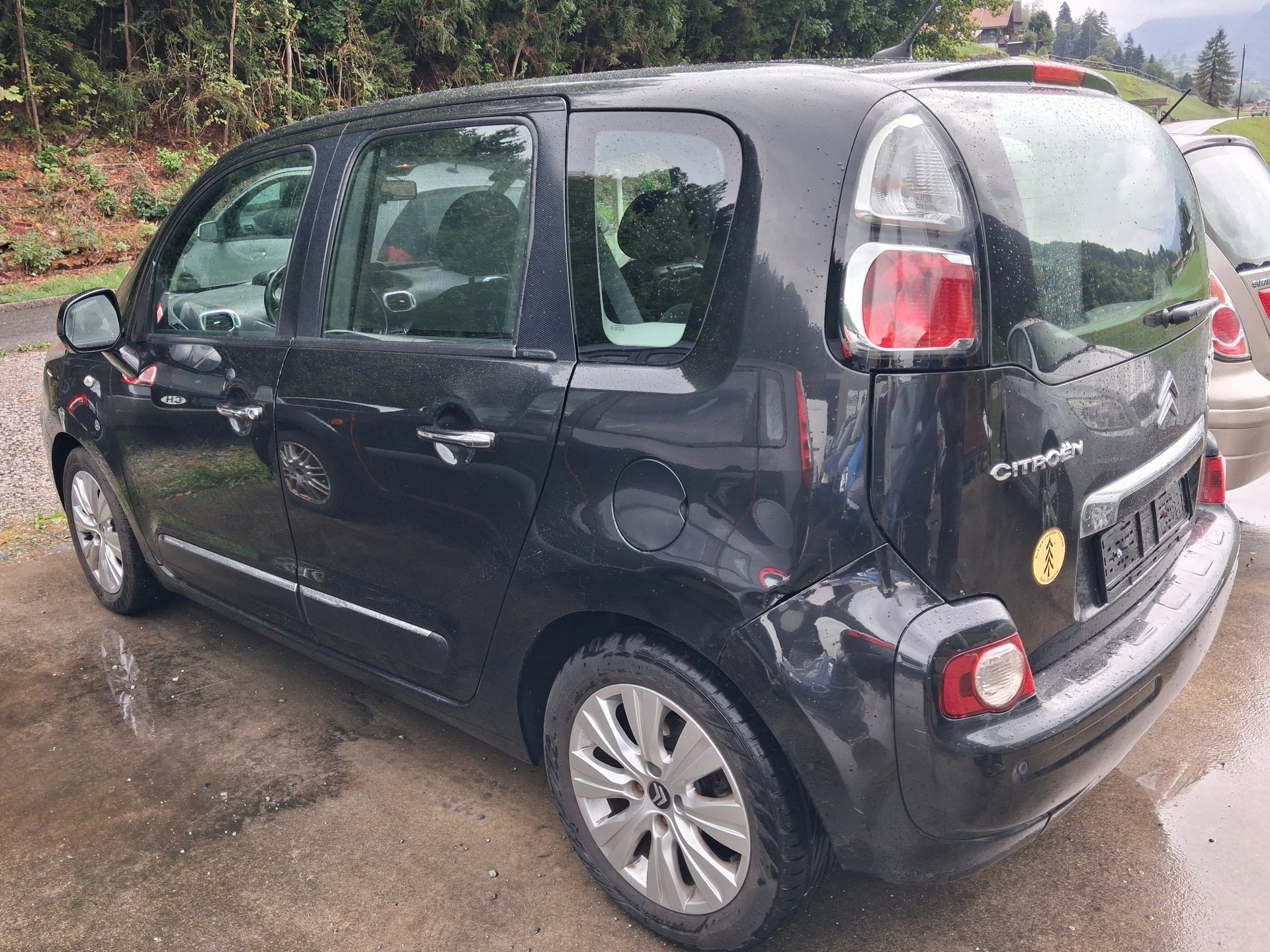 CITROEN C3 Picasso 1.4i 16V Chic (SX)-image-4