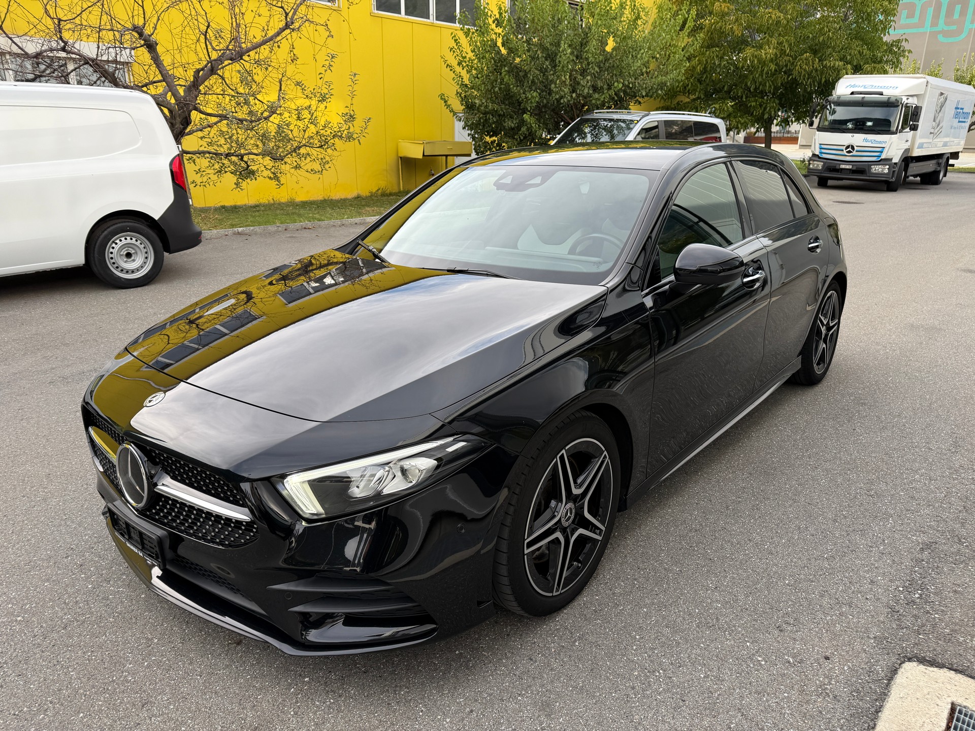 MERCEDES-BENZ A 250 4Matic AMG Line 4Matic 7G-DCT-image-4