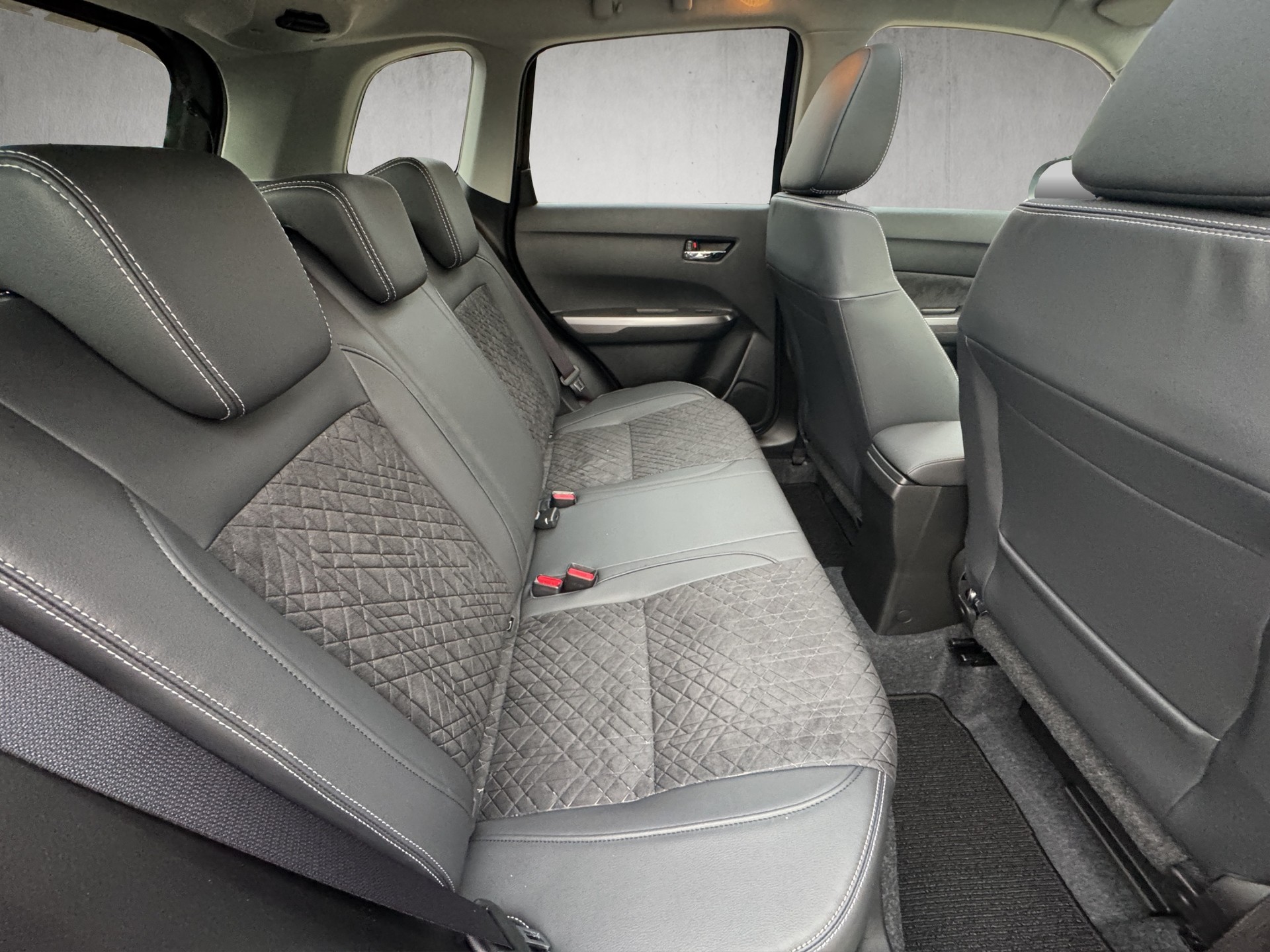 SUZUKI Vitara 1.4 T Piz Sulai Top Hybrid 4x4-image-11