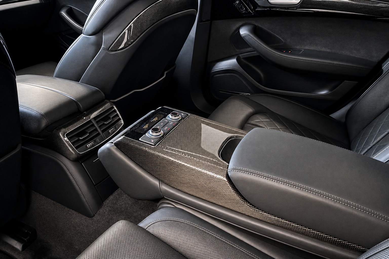 AUDI S8 4.0 V8 TFSI plus qua. T-Tronic-image-21