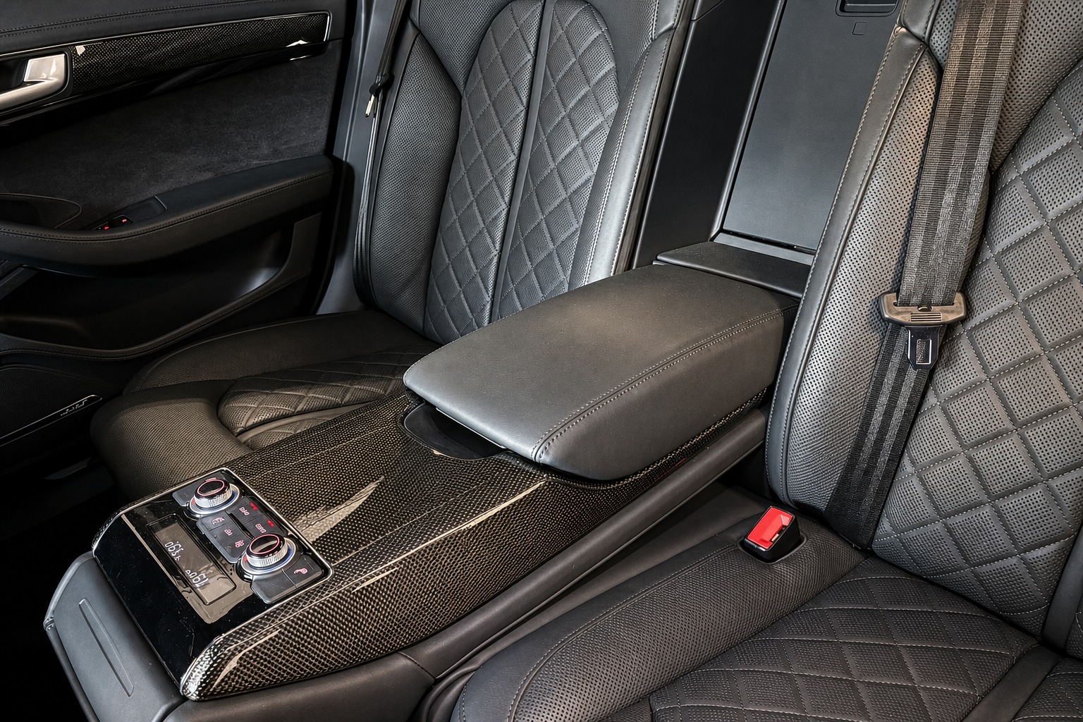 AUDI S8 4.0 V8 TFSI plus qua. T-Tronic-image-22