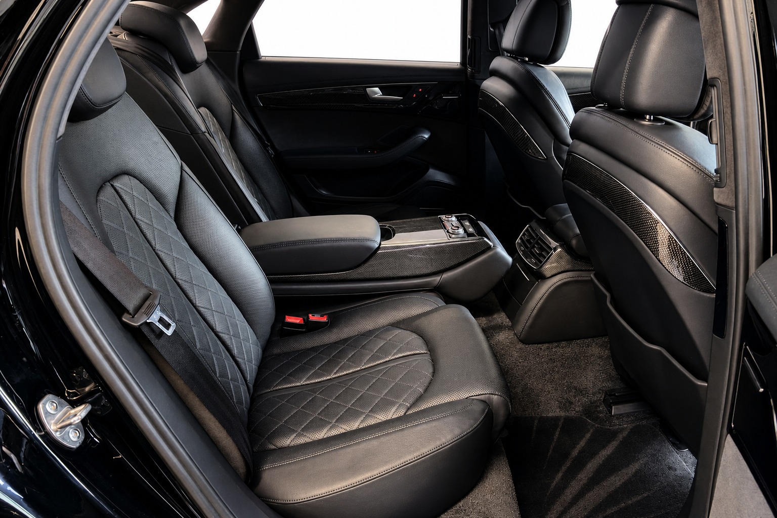 AUDI S8 4.0 V8 TFSI plus qua. T-Tronic-image-25