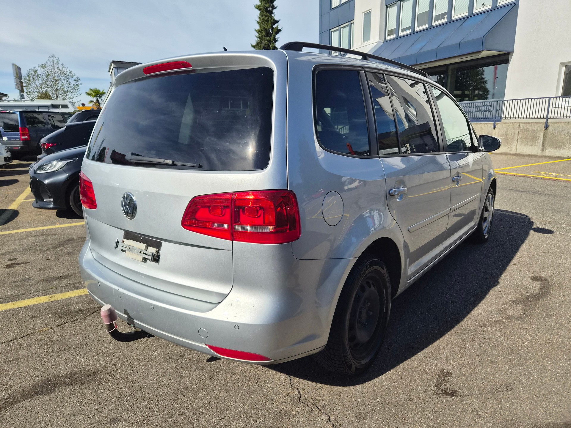 VW Touran 2.0 TDI Comfortline DSG-image-6