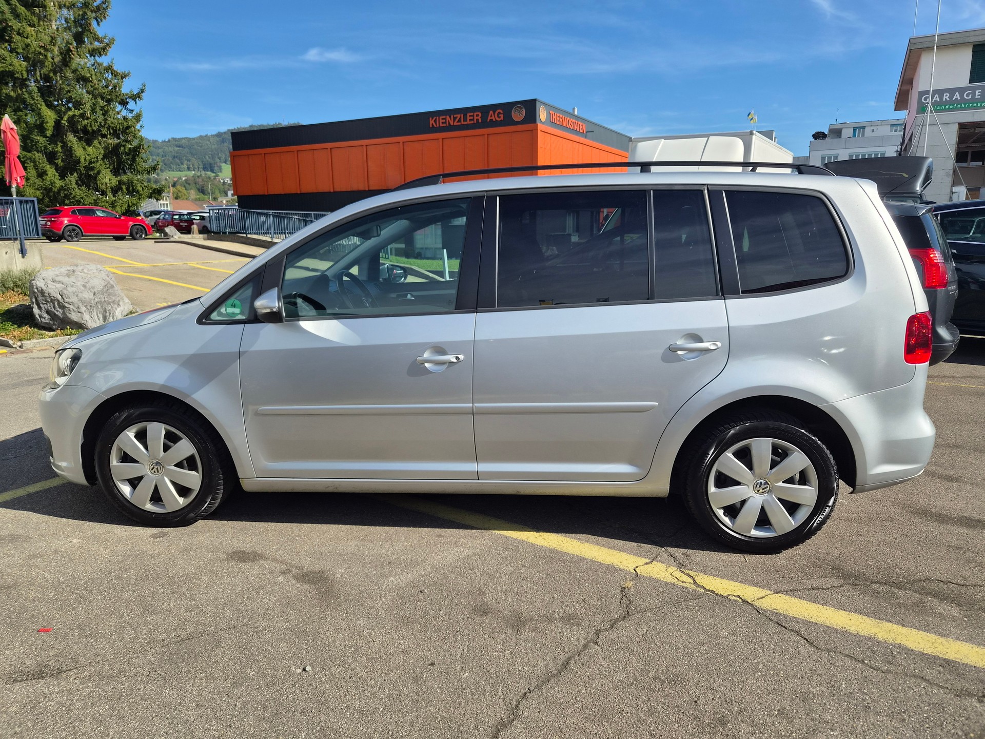 VW Touran 2.0 TDI Comfortline DSG-image-3