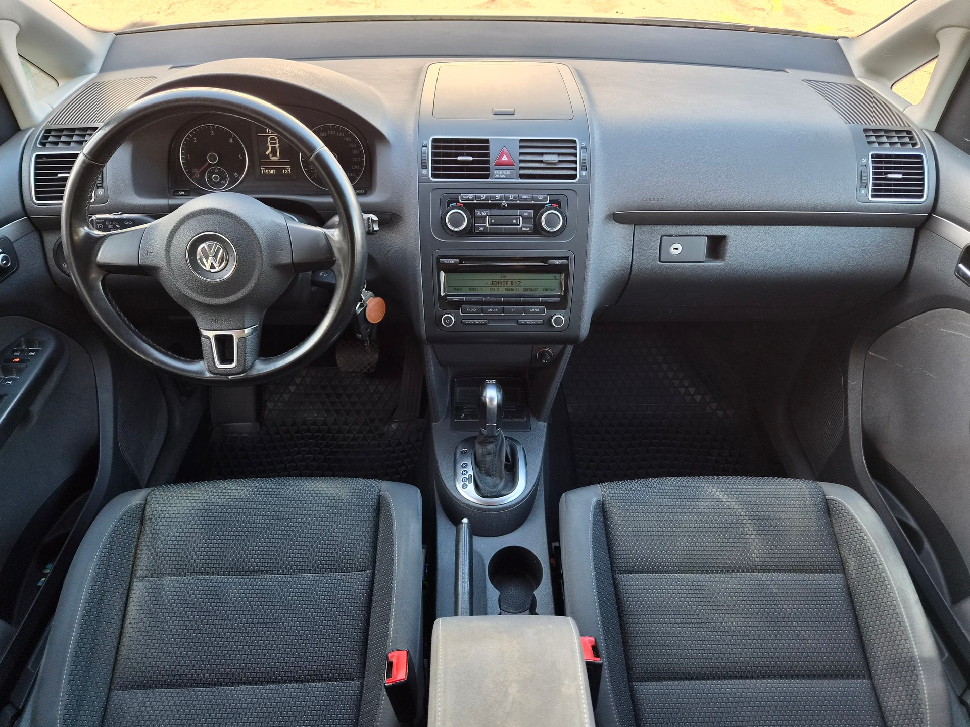 VW Touran 2.0 TDI Comfortline DSG-image-9